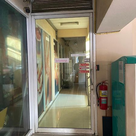 Appartamento Ladapan Mansion Nonthaburi Esterno foto