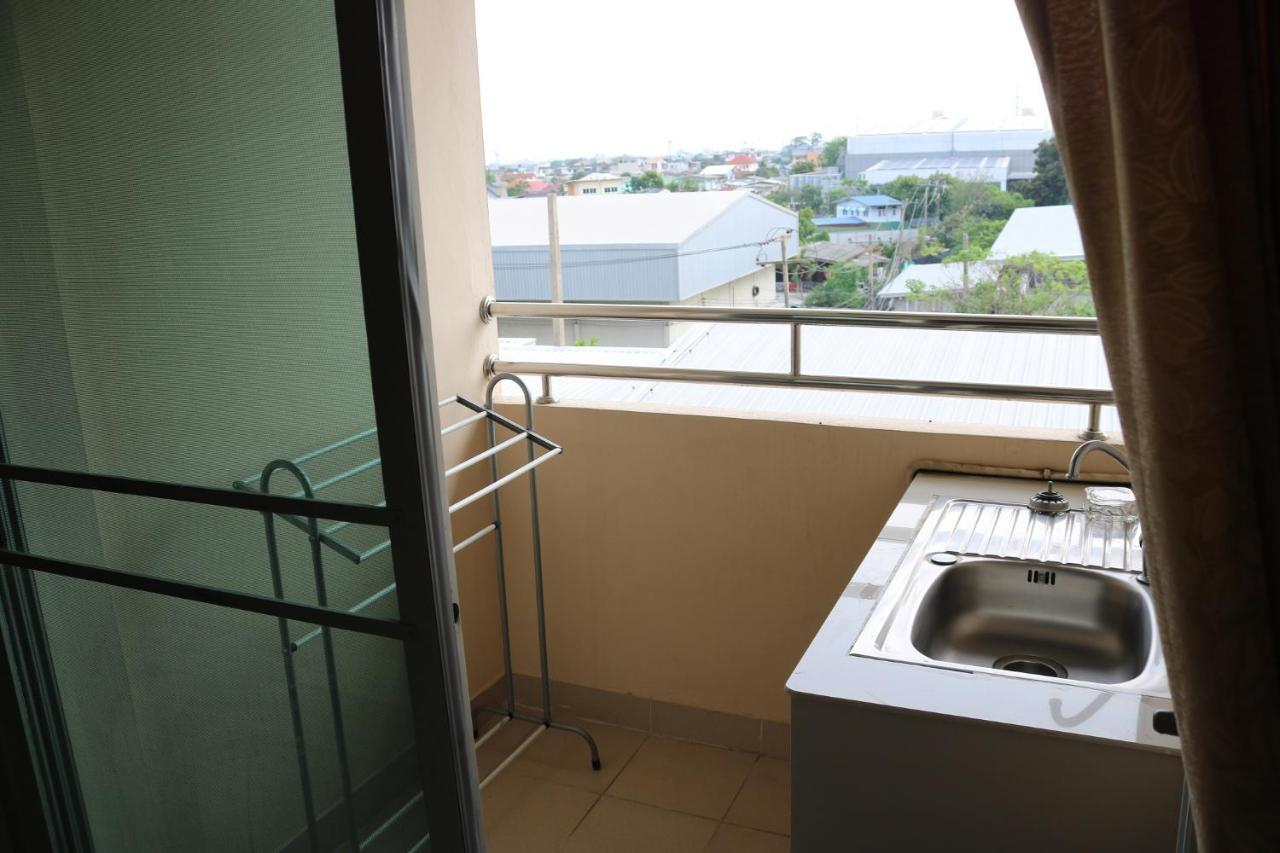Appartamento Ladapan Mansion Nonthaburi Esterno foto